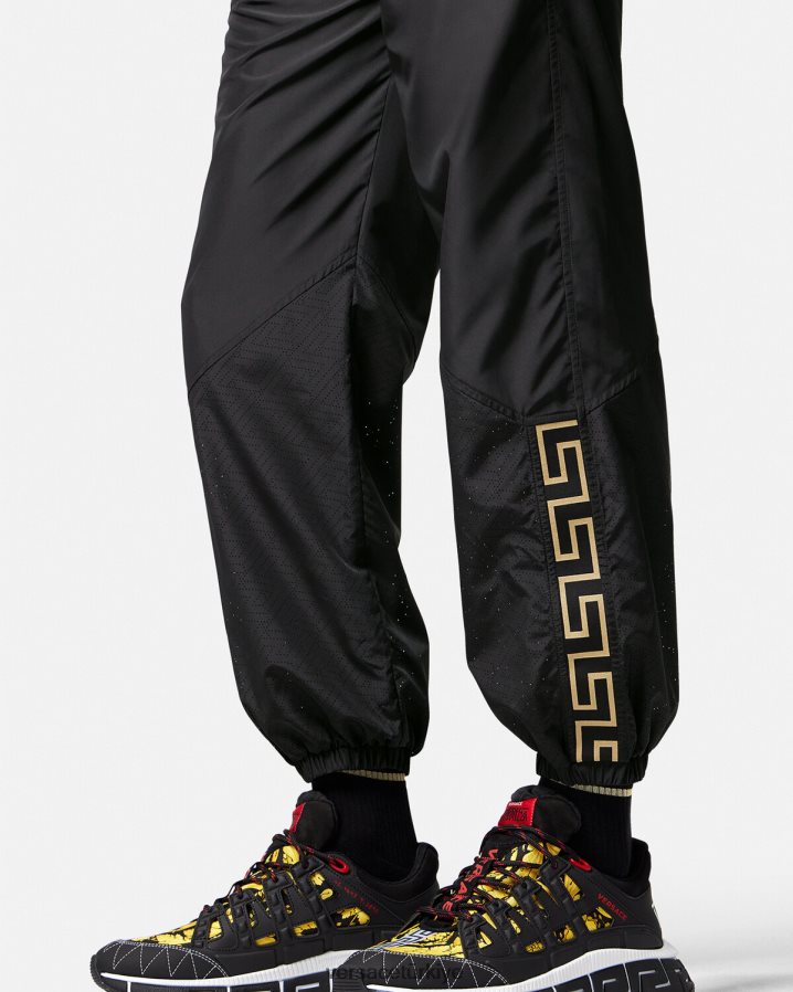 Versace Greca naylon spor salonu eşofman altı erkekler siyah Giyim B0HHR81453
