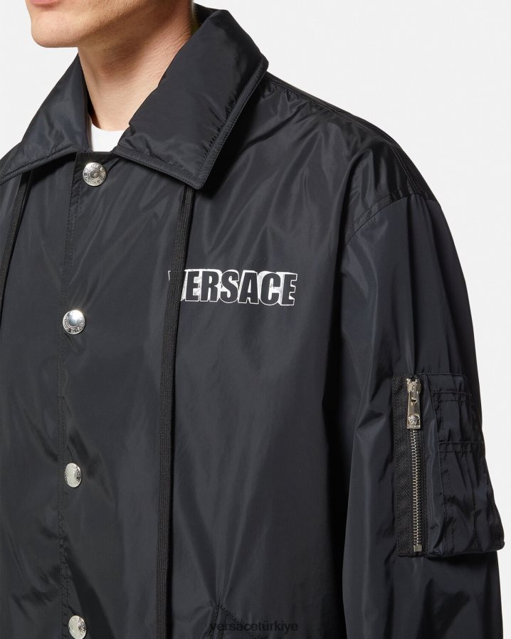 Versace naylon grafik logolu ceket erkekler siyah Giyim B0HHR81243