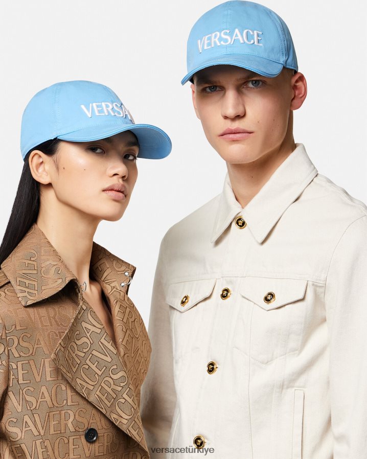 Versace logolu beyzbol şapkası kadınlar açık mavi Aksesuarlar B0HHR8872